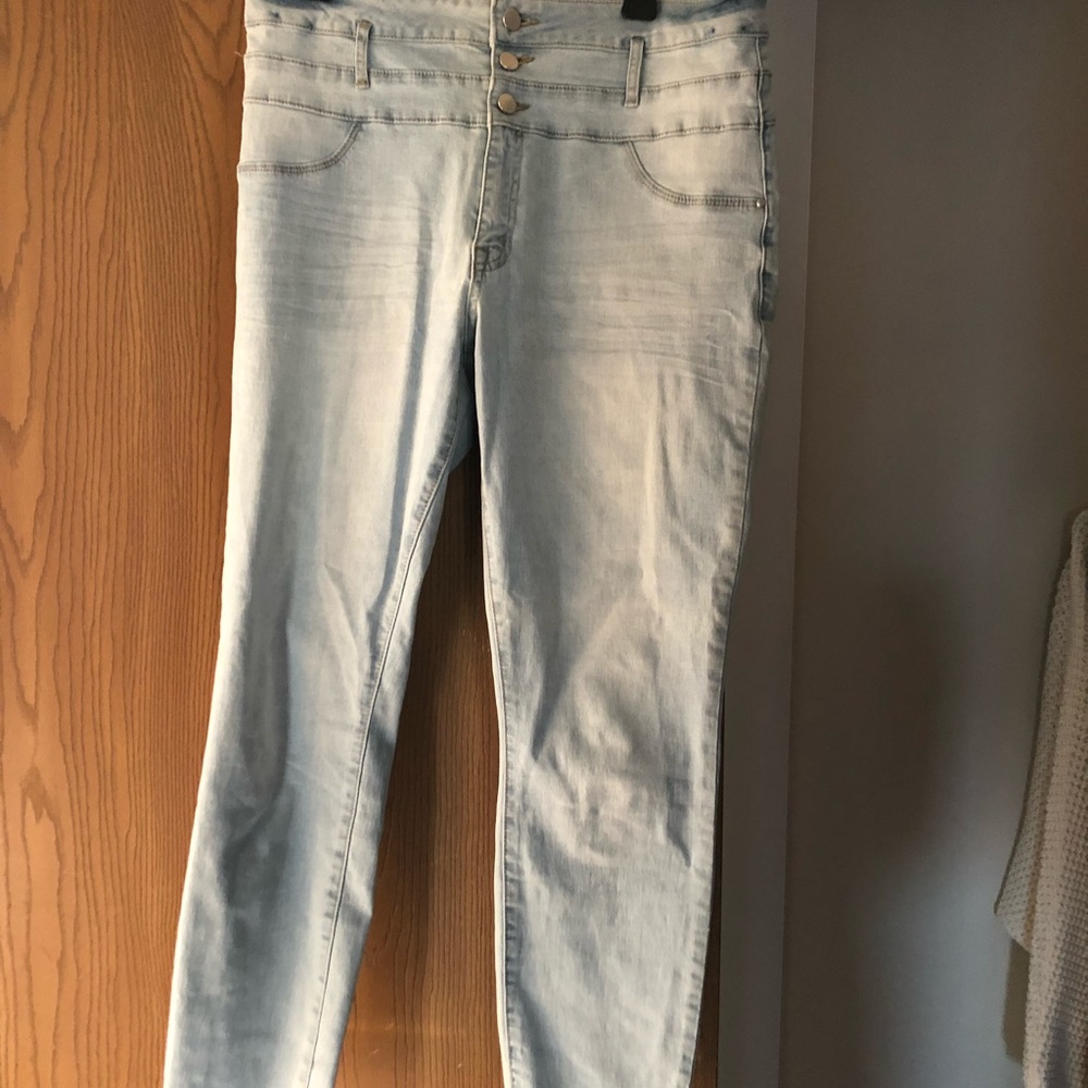 High waist jeans